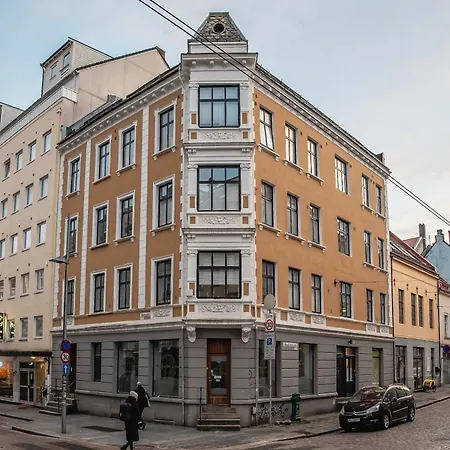 Dinbnb Style - 200m To Torgalmenningen