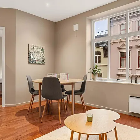 Dinbnb Style - 200m To Torgalmenningen Leilighet *